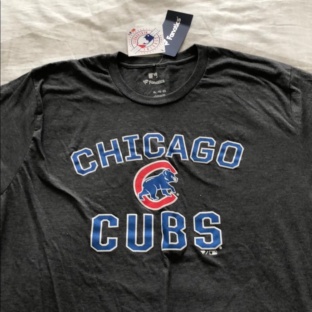 Men’s NEW WITH TAG Cubs T-shirt